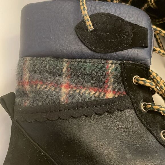 COOLWAY DARK BLUE ABD FLANNEL BOOTIES.   NEW IN BOX - Picture 4 of 10